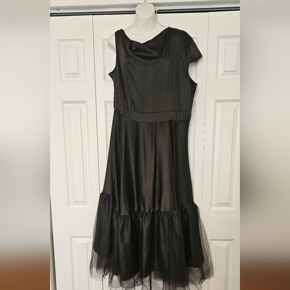 NWOT XPlus Black Satin/Tulle Dress